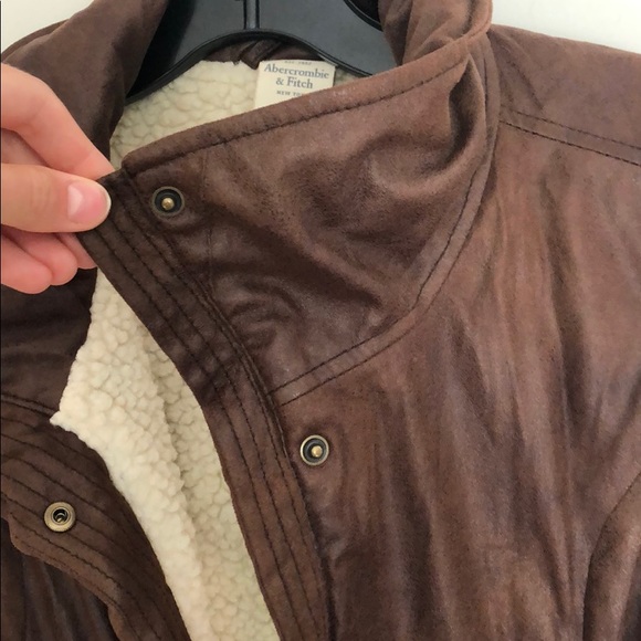 Abercrombie & Fitch Small Vest Brown - Picture 4 of 6